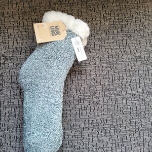 Muk Luks Seafoam Green Fuzzy Sherpa Slipper Socks